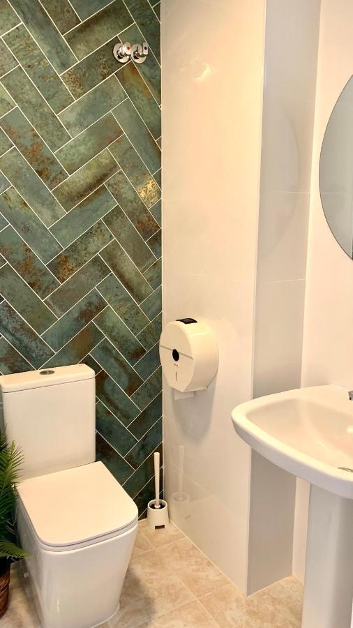 Hostal Sango Sierra De Las Nieves Alozaina エクステリア 写真