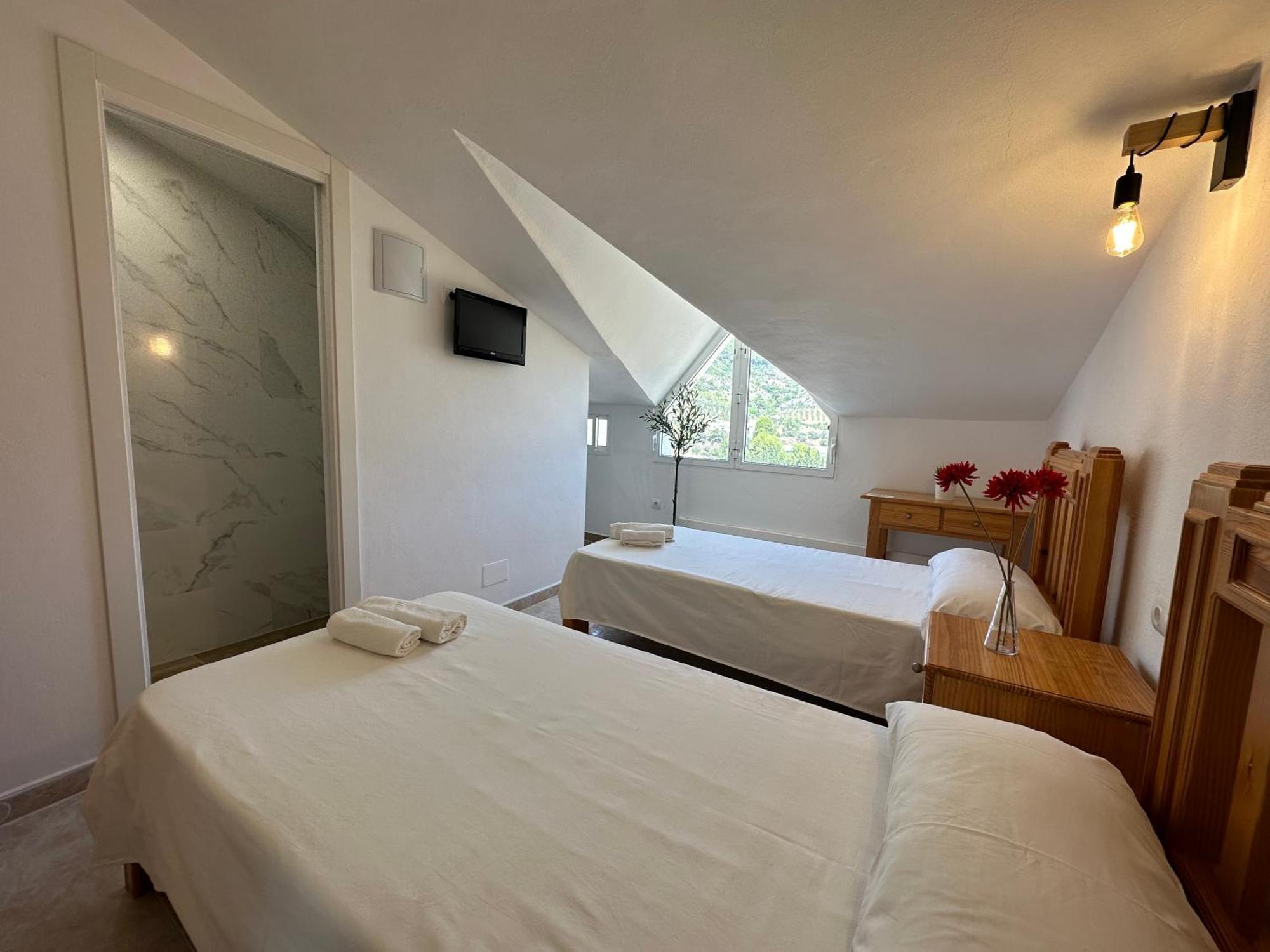 Hostal Sango Sierra De Las Nieves Alozaina エクステリア 写真